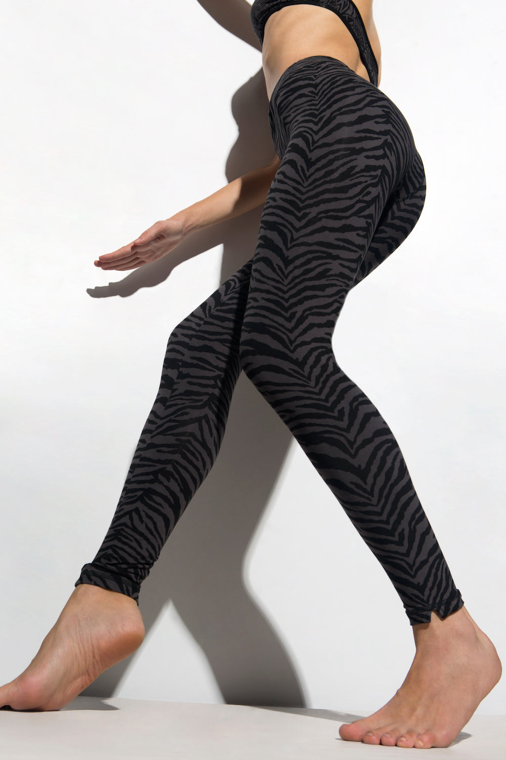 Zebra Leggings - Black Grey