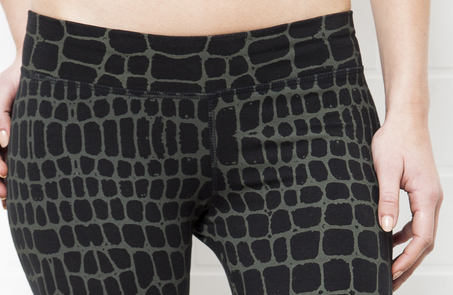 Leggings Crocodile Black Green - FUNKY SIMPLICITY