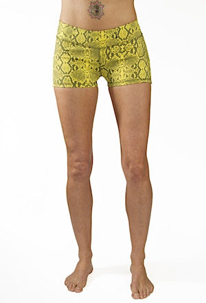 Yoga Hotpants - Yellow Grey Snake - Beach Shorts - FUNKY SIMPLICITY